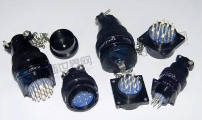 高低频连接器