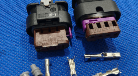 连接器锁扣类型