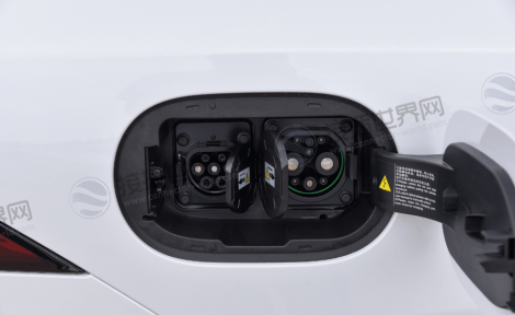 新能源车充电接口