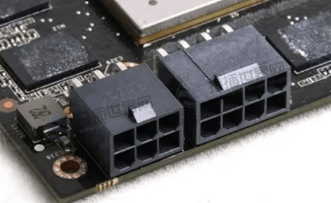 显卡辅助供电接口