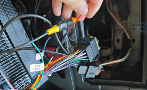 仪表盘与中控台模块间连接