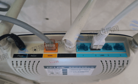 路由器电源接口