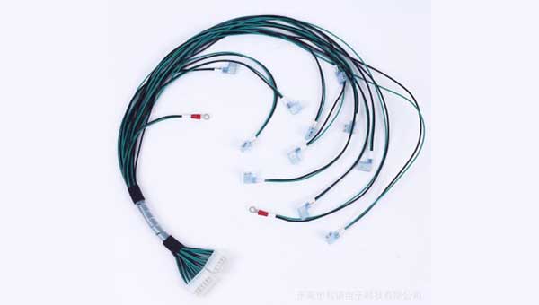 连接器,连接器线束外壳,连接器线束组件